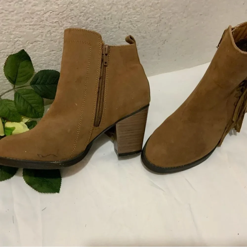 Rampage Fringe Ankle Boots vingnette size 6 M browns
